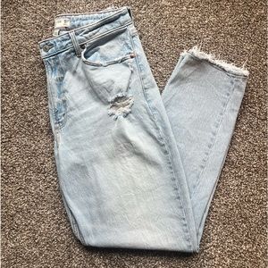 Abercrombie Curve Love The Mom High Rise Jeans